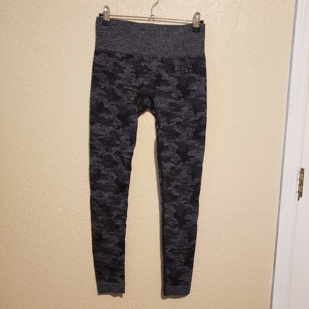 Gymshark Camo Leggings Size Small‎